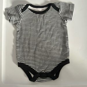 Baby clothes 0-3M
